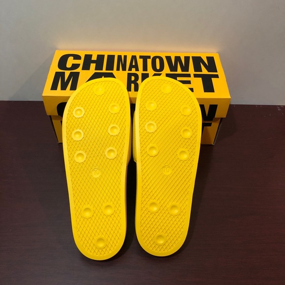 Chinatown Market, Smiley Face Slide, Various Sizes - Picture 3 of 7